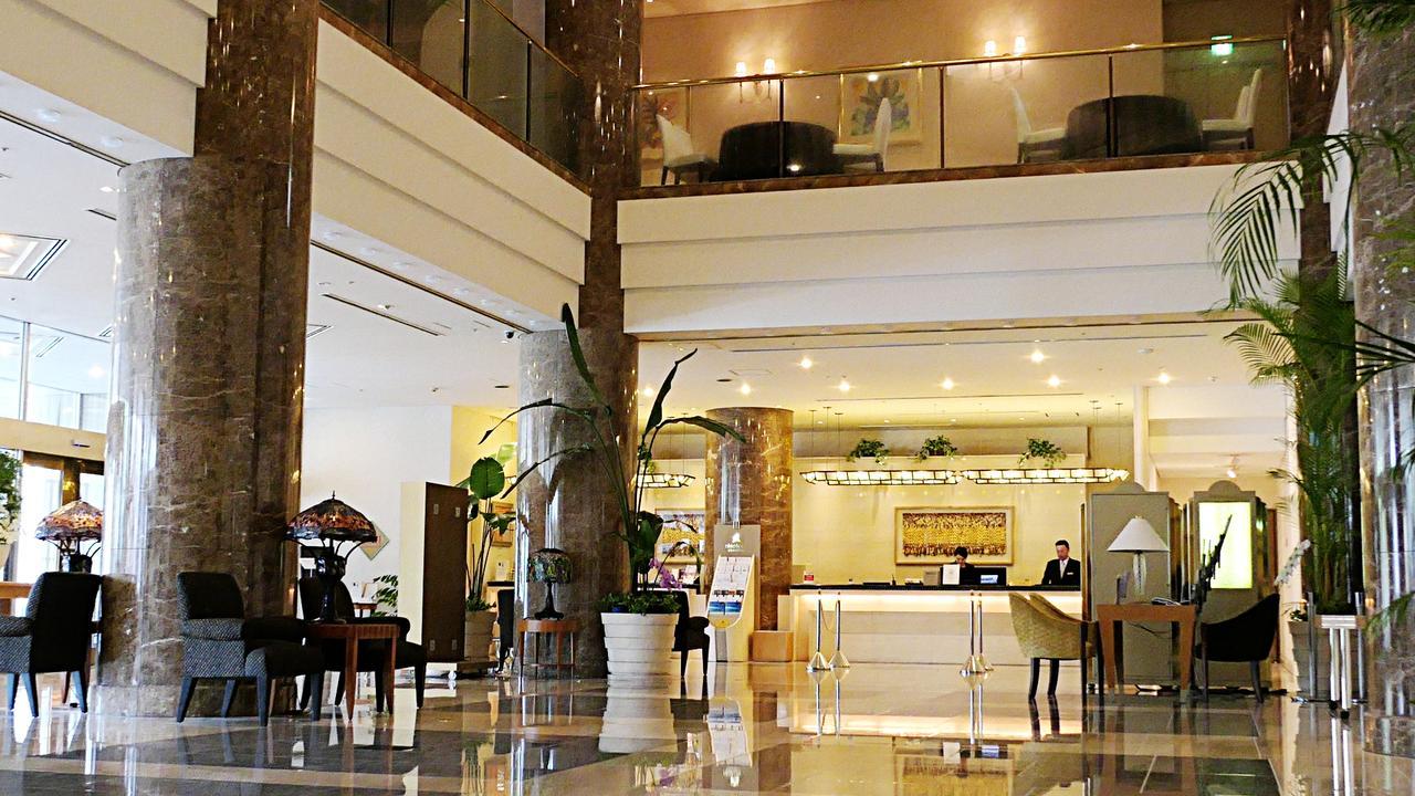 高知旭皇家日航酒店 Kōchi 外观 照片